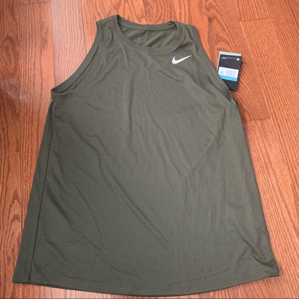 NWT Nike Workout Tank